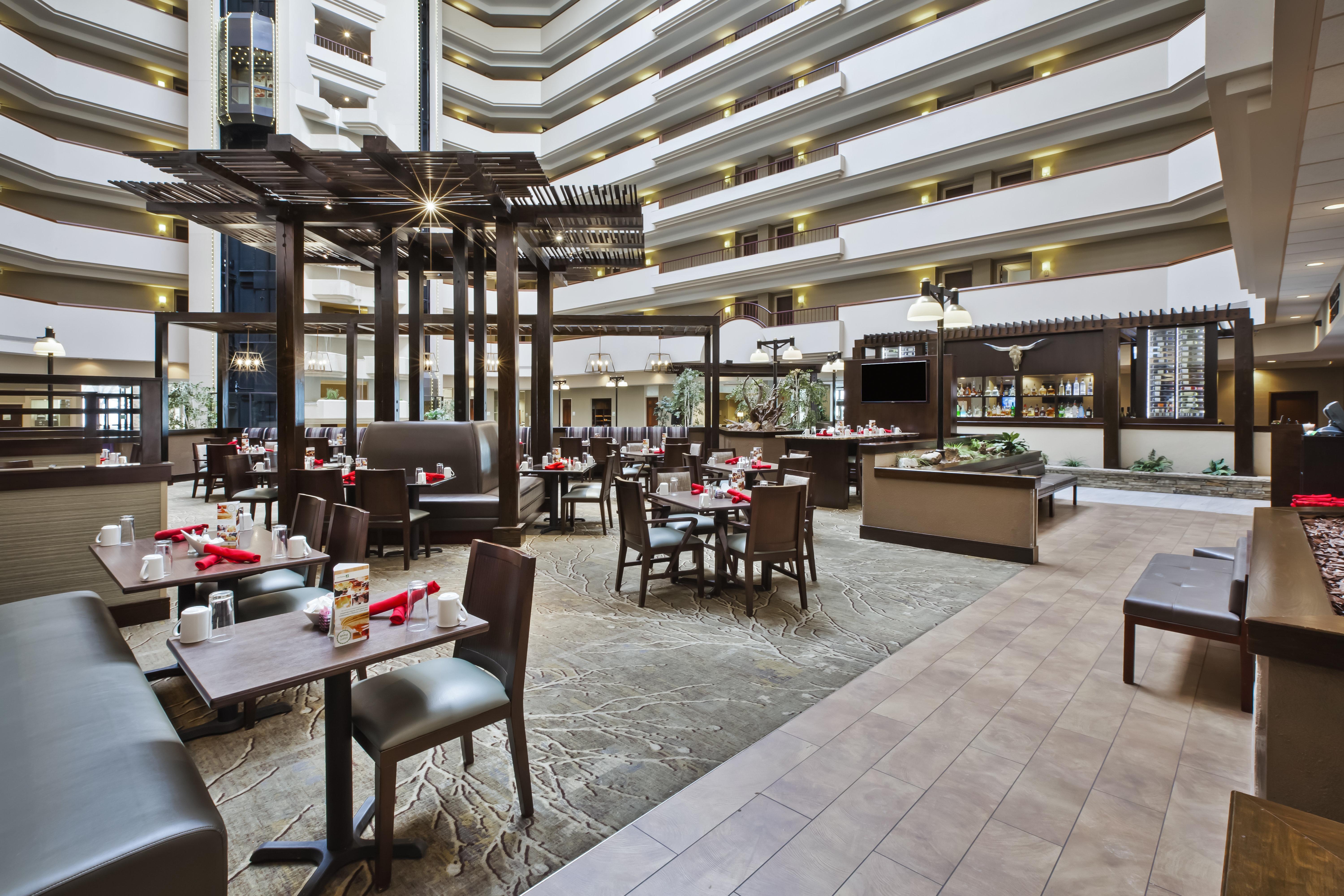 Doubletree By Hilton Rapid City Downtown Convention Center Exterior foto
